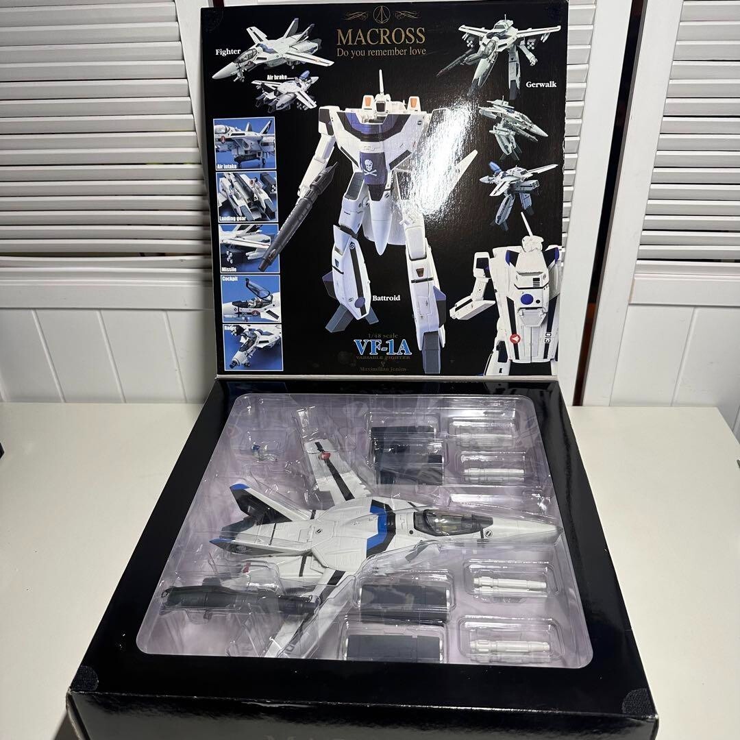 Macross Do You Remember Love 1/48 VF-1A Valkyrie Maximilian Jenius