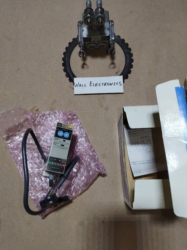 Omron V600-HAR91 ID R/W Head Amp 24 VDC =New In Box= - Picture 2 of 7