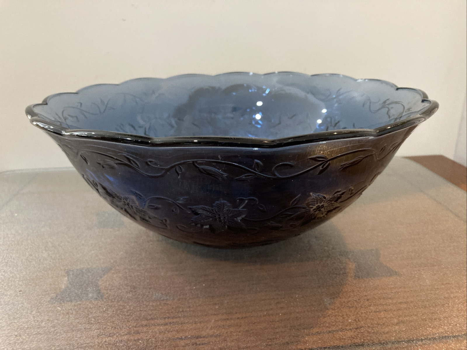 Princess House Fantasia Sapphire Blue 11 Inch Scalloped Salad Serving Bowl