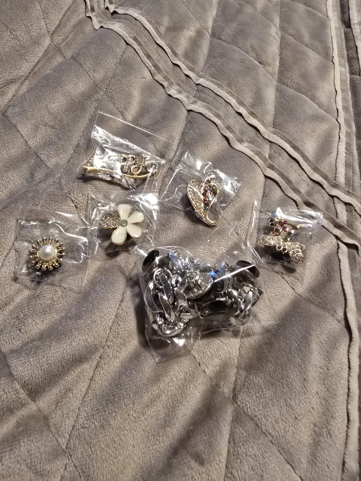 Lot Of 7 Croc Charms New Never Used Still In Packaging image 8