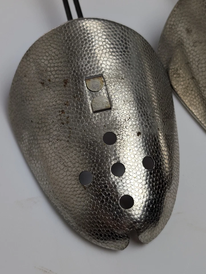 Camillas antiguas ajustables vintage de acero estampado de metal para zapatos  Foto 3 de 4