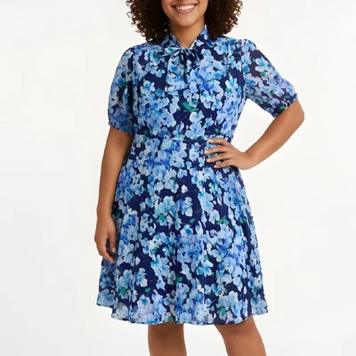Robe de soirée de jardin vintage fleurie avec col cravate, Carolin Muoti-Hovi... - Photo 1/4