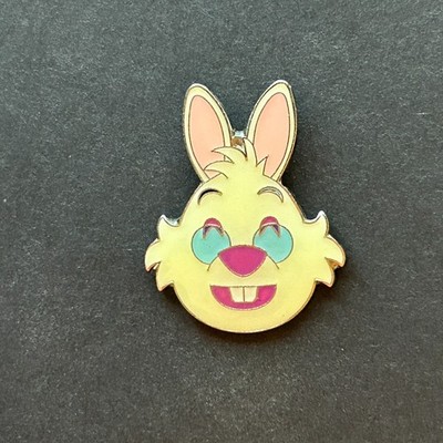 White Rabbit - Alice in Wonderland - Emoji Blitz Grin Disney Pin 122475
