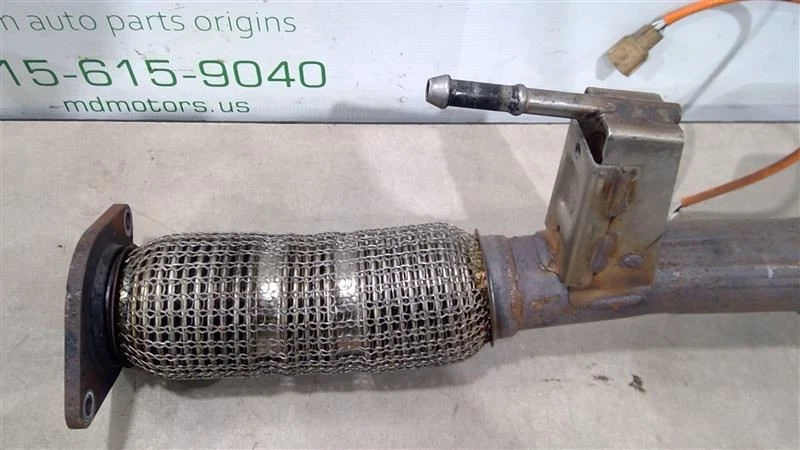 Nissan Altima 2021 convertidor catalítico trasero  Foto 4 de 4