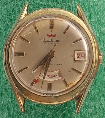 Lot W1415 Mens Waltham W Red Arrow Manual Wind Movement Vintage Watch runs as is