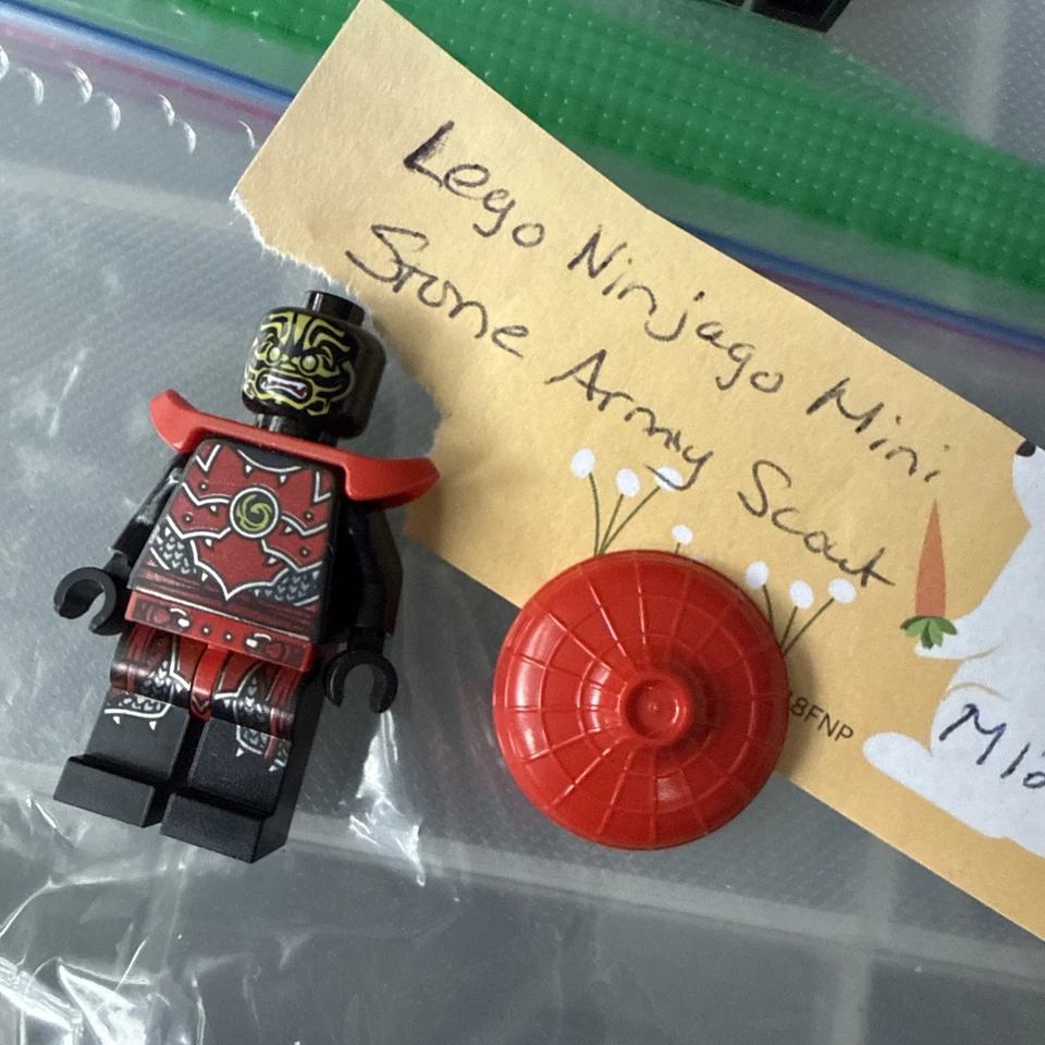 3 Legos Ninjago Minifigures - Image 2 of 4