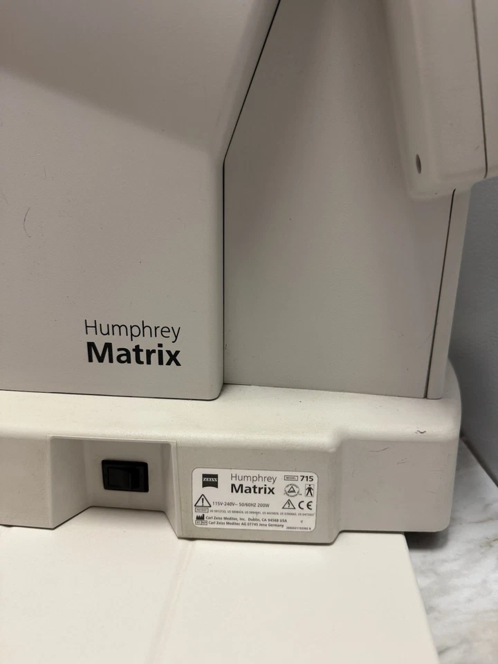 Analizador de campo visual Zeis Humphrey Matrix 715 Foto 2 de 4