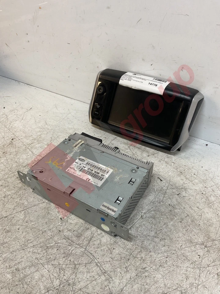 RENAULT CLIO MK4 EXPRESSION 12-16 COMPLETE STEREO RADIO HEAD UNIT DISPLAY 980184 - Image 3 of 4