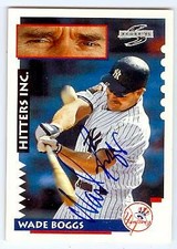 Wade Boggs autographed baseball card (Yankees) 1995 Score #560 Hitters Inc