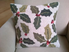 Holly Pillow Rug Hooking Paper Pattern  - Prairie Road Designs