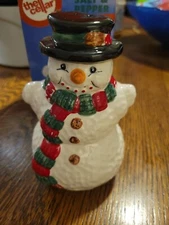 Macys 1995 The Cellar salt pepper Snowman NIB