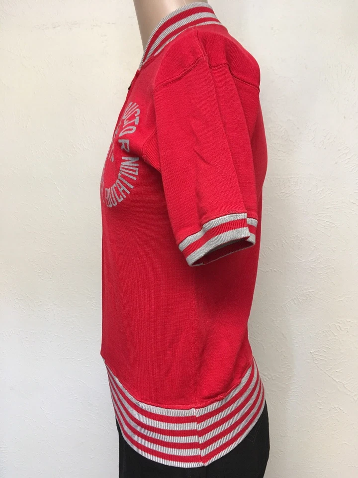 CAMISA UNIFORME VINTAGE AÑOS 60 UNM PHYS ED INSTRUCTOR 1/4 CREMALLERA DOBLADILLOS A RAYAS ROJOS EE. UU. S Foto 3 de 4