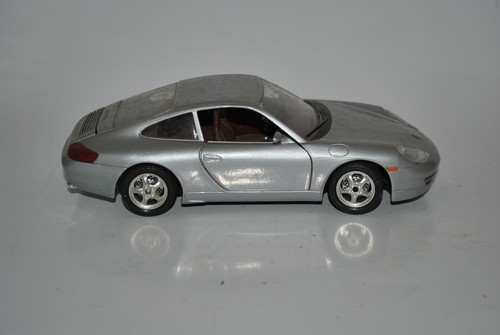 Burago Porsche Carrera 911 1997 1/24 1:24 - 第 5/7 張圖片