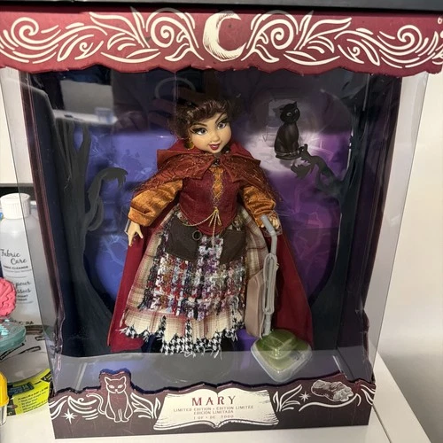 2021 LIMITED EDITION Disney Hocus Pocus Mary Sanderson Doll LE ~ 1 OF 5000