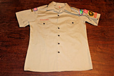 Boy Scouts of America BSA Men's Shirt Tan Large Glued Patches Short Sleeve