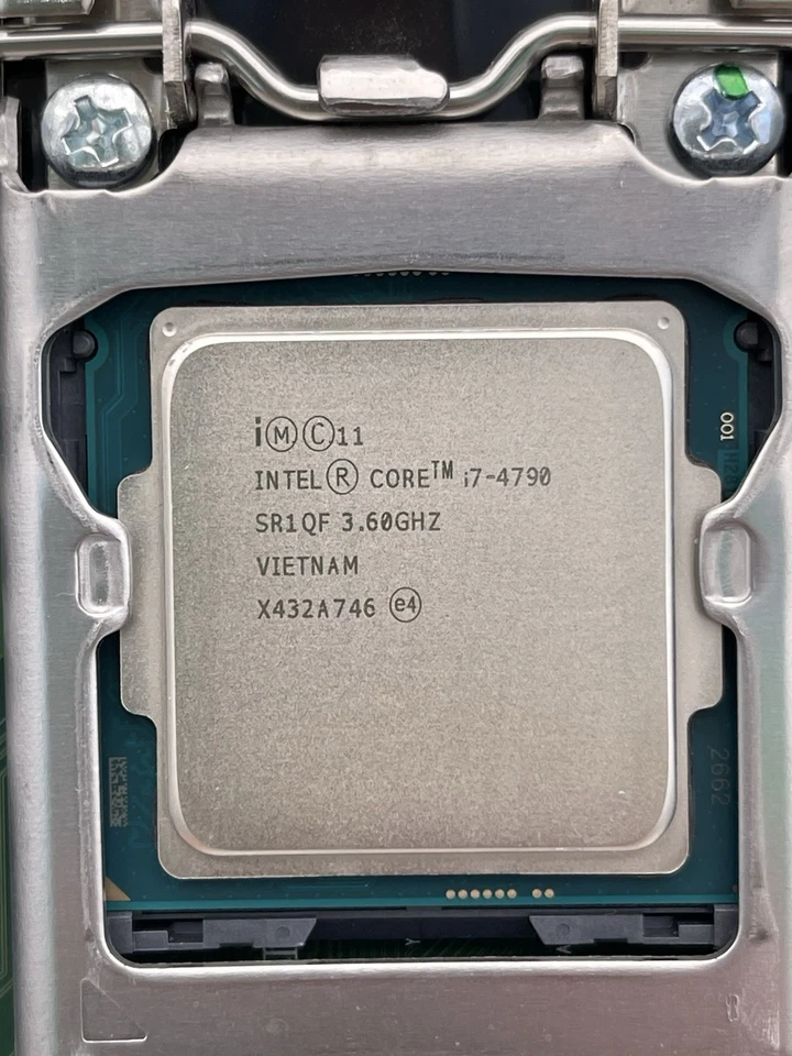 Placa madre Dell XPS 8700 0KWVT8 con i7-4790 SR1QF 3,60 GHz CPU 8 GB DDR3 RAM E IO Foto 4 de 4