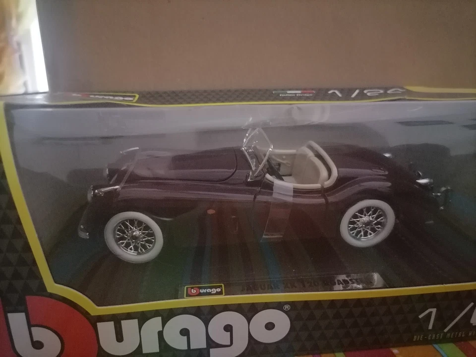 Jaguar XK 120 Roadster Scala 1/24 Bburago Nuova - Immagine 3 di 3