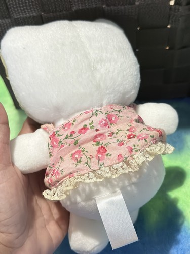 Sanrio Hello Kitty Plush Doll - Picture 2 of 3