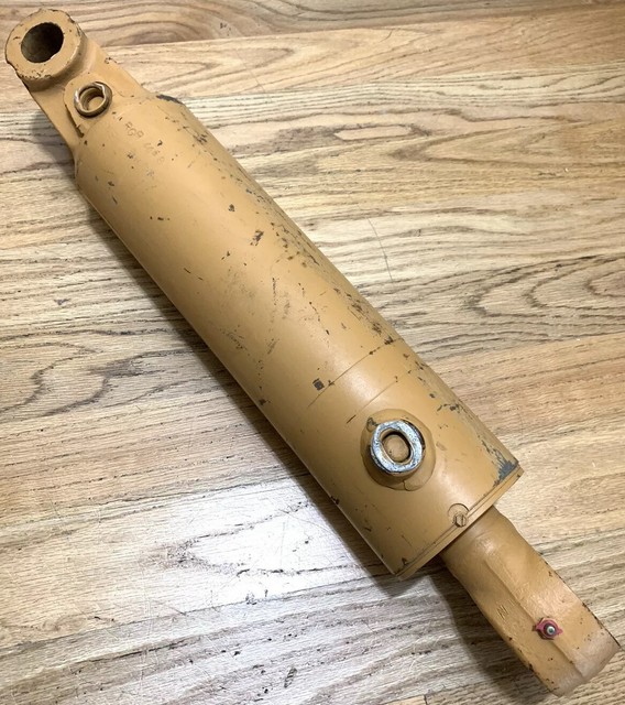 26" Hydraulic Lift Cylinder Hyster Forklift Rebuilt 1.5" Bore, 4.5" Dia