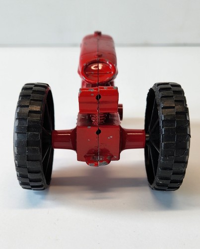 Vintage Hubley Kiddie Toy Diecast Red Farm Tractor - Picture 4 of 7