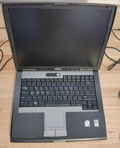 Dell Latitude D520 PP17L - Core 2 Duo 06F6 2.0GHz, 2GB RAM, 160GB HDD
