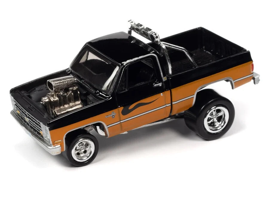 Johnny Lightning Street Freaks Zingers 1985 Chevy Silverado C10 1:64 Diecast Car - Image 3 of 3