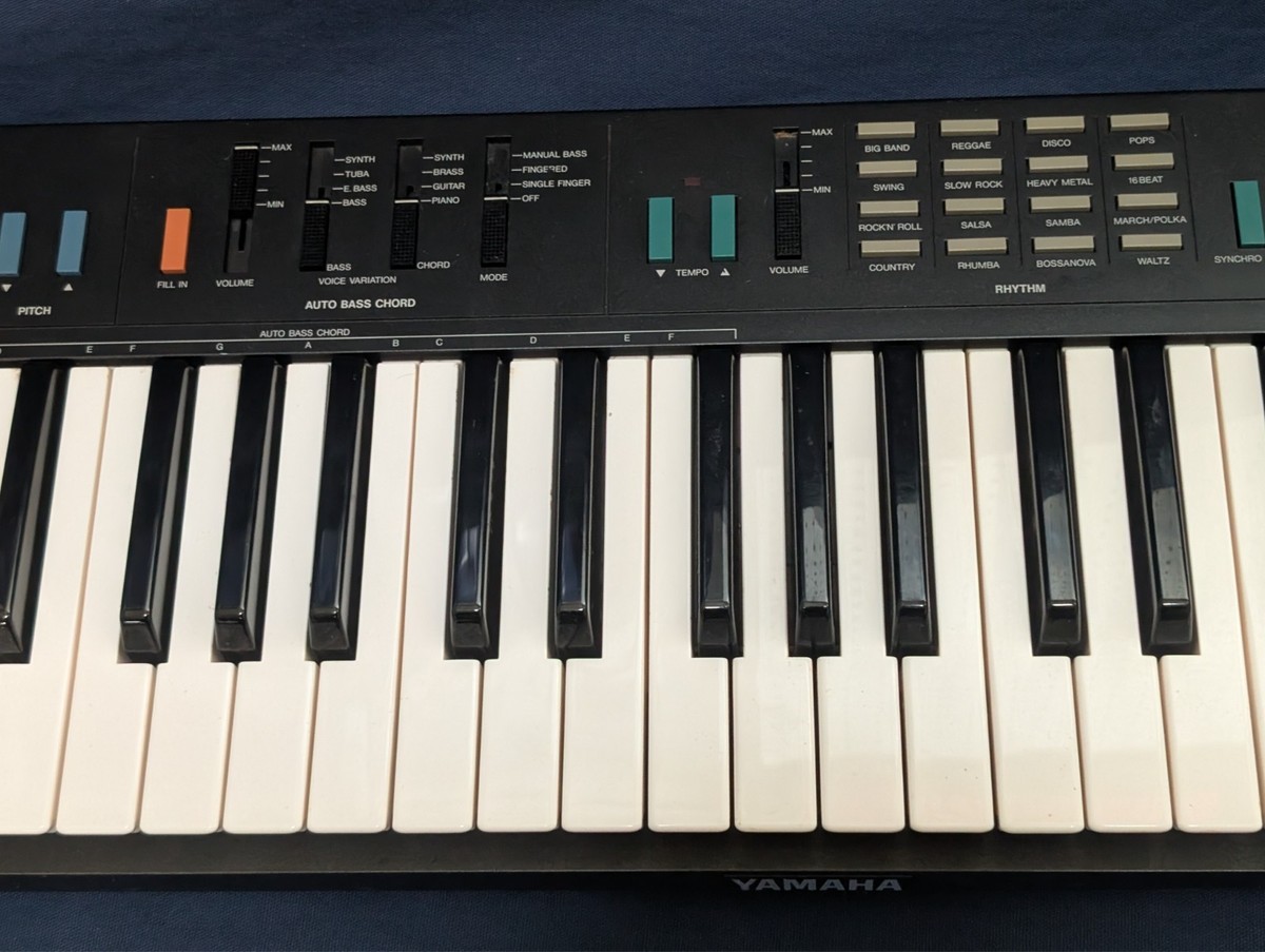 Yamaha Psr-11 Keyboard Electronic Synth Piano Portatone Vintage 49