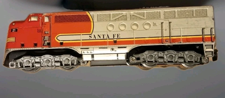 Vintage Marx Train O Gauge Santa Fe #21 Tin Litho Powered Diesel Engine 1950's - Image 4 of 4