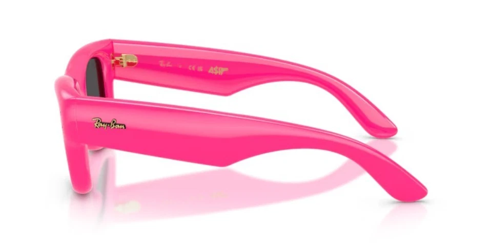 Ray Ban 4940 Wayfarer Puffer - 47 683287  - Occhiali da Sole - Fucsia/Black - Immagine 2 di 3