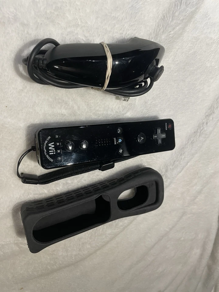 Nintendo Wii Remote Black Motion Plus Controller OEM with Nunchuck Tested Works - Image 2 of 4