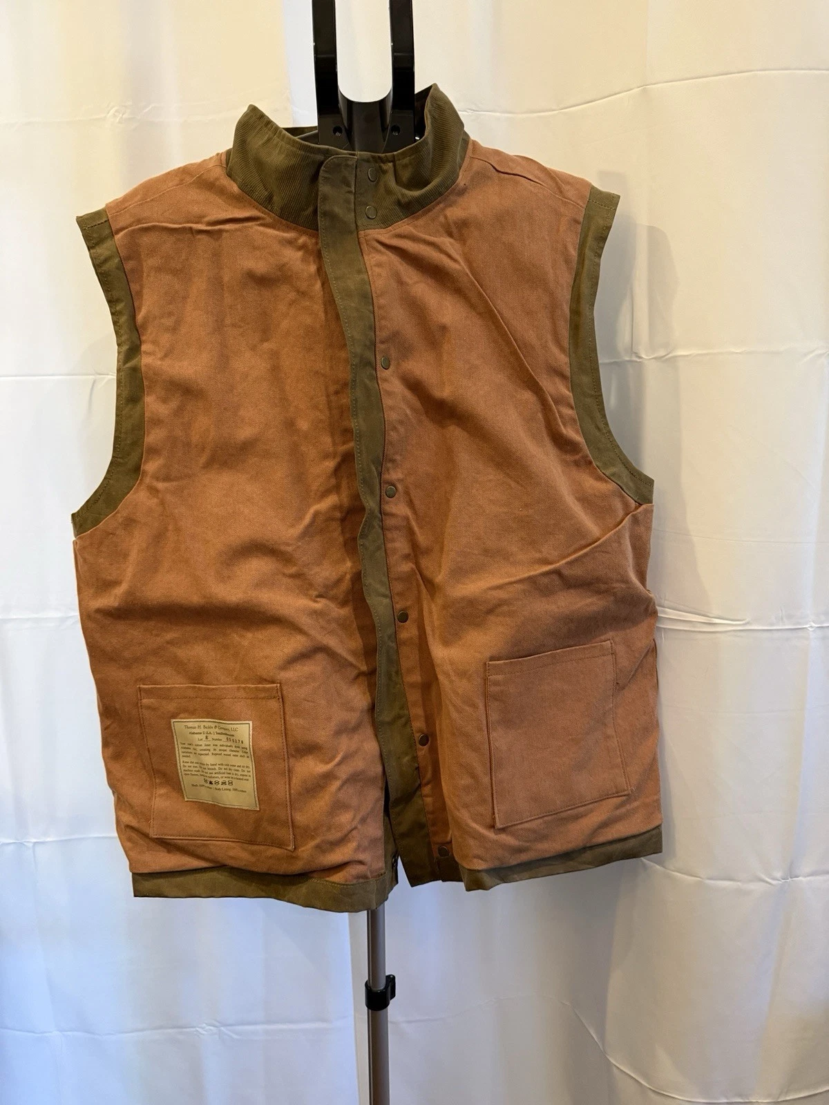 Men’s Tom Beckbe Kinsman Wax Cotton Canvas Vest XL - product detail image 3