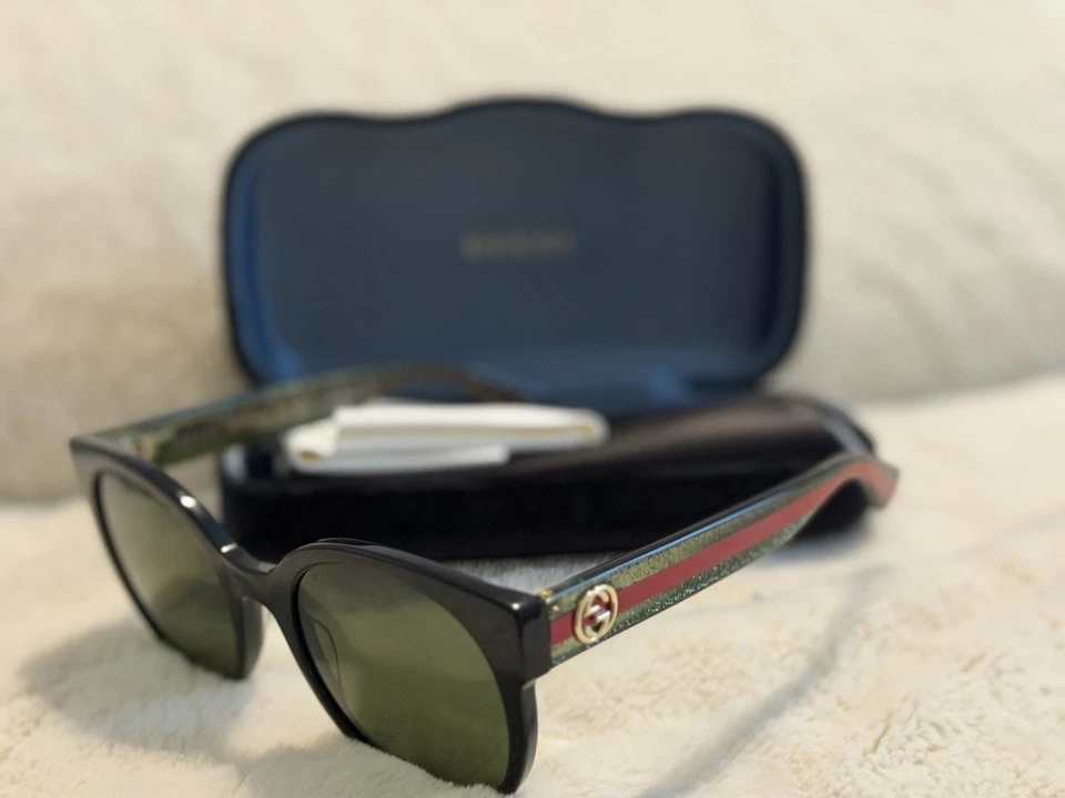 Gafas de sol Gucci para mujer Foto 3 de 4