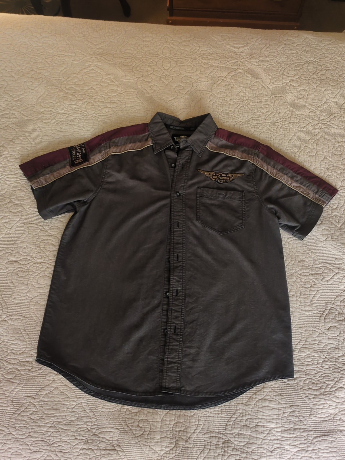 Large Authentic Harley Davidson  Button Short Sle… - image 1