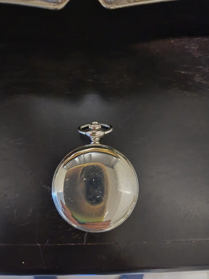 Reloj Bolsillo Mullinger Peltre Diseño Celta Irlandés Necesita Batería Foto 4 de 4