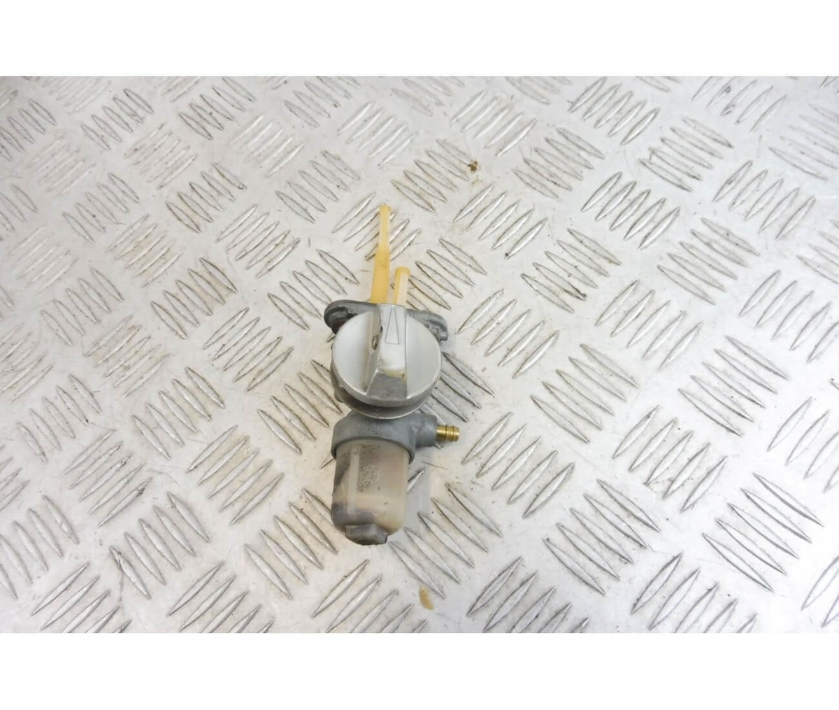 Robinet D'essence Neuf Compatible Yamaha YBR 125 (2005 à 2009) | Pièce De Rechange D'origine | Livraison France