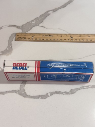 Vintage Rebel MINNOW Fishing Lure 7” Striper Lure DR-2301SW Silver Never Used? - Picture 3 of 8