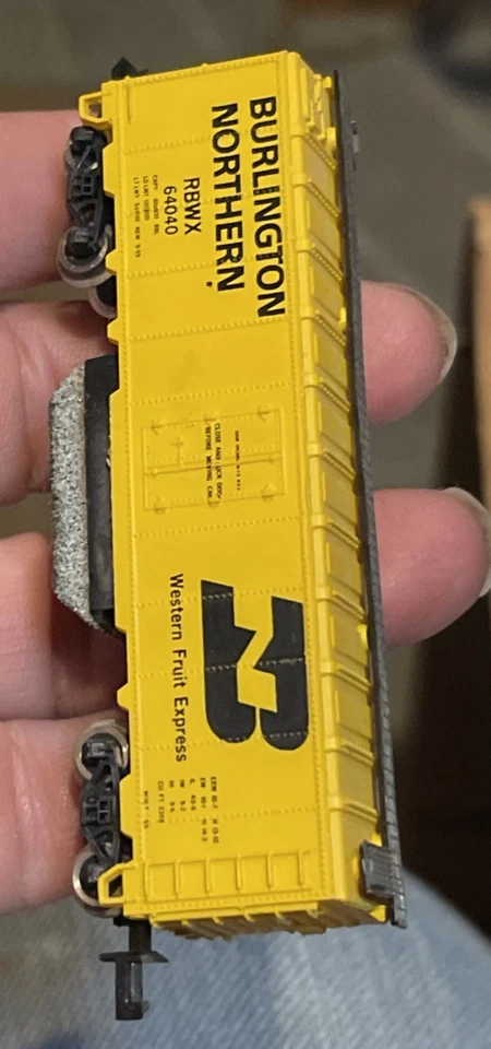 11 Burlington Northern #A8 Freight Cars & Hoppers C-7 Grading US Seller See Pics - Image 4 of 4