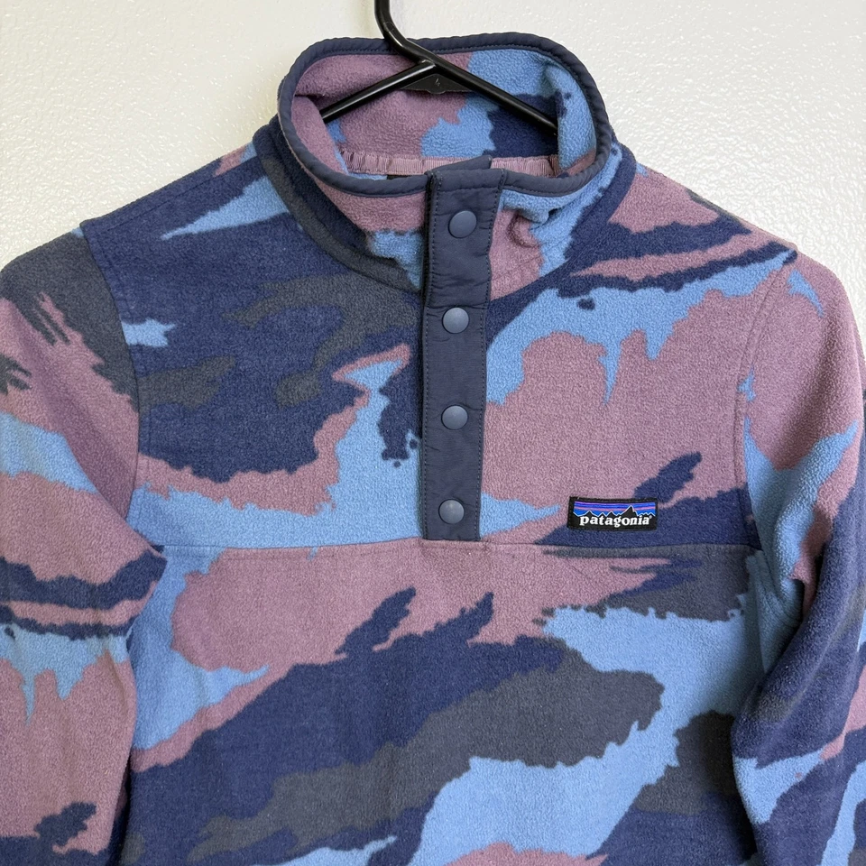 Женский флисовый пуловер Patagonia Micro D Snap T XS камуфляж xsPuple для походов на открытом воздухе - Изображение 3 из 4