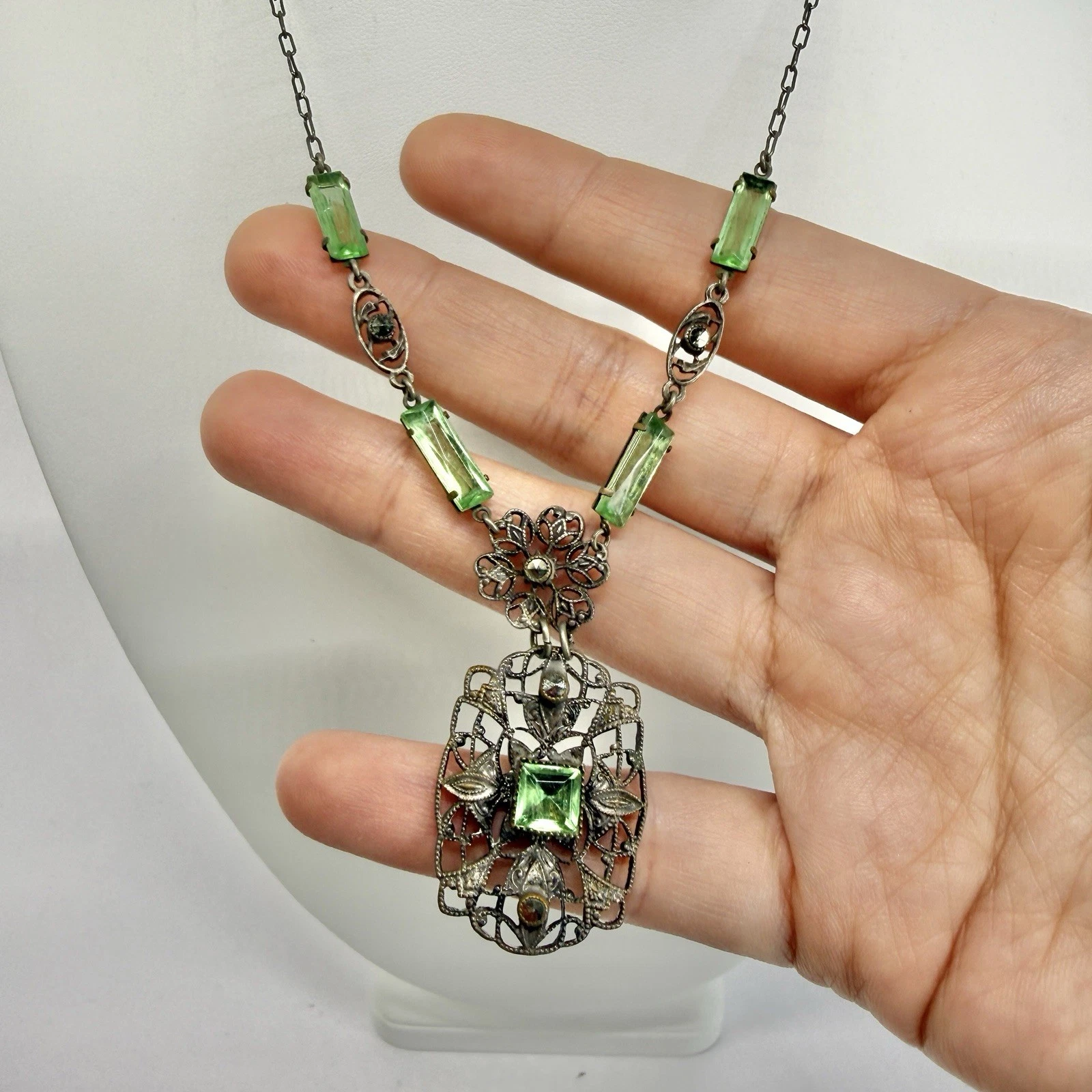 Art Deco Green Rhinestone Marcasite Filigree Vintage Necklace Jewelry N409