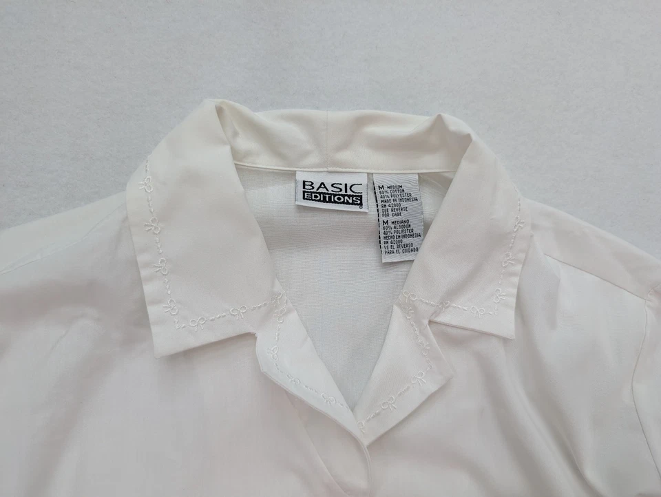 Blusa para mujer Basic Editions con botones talla M blanca manga larga bordada Foto 4 de 4
