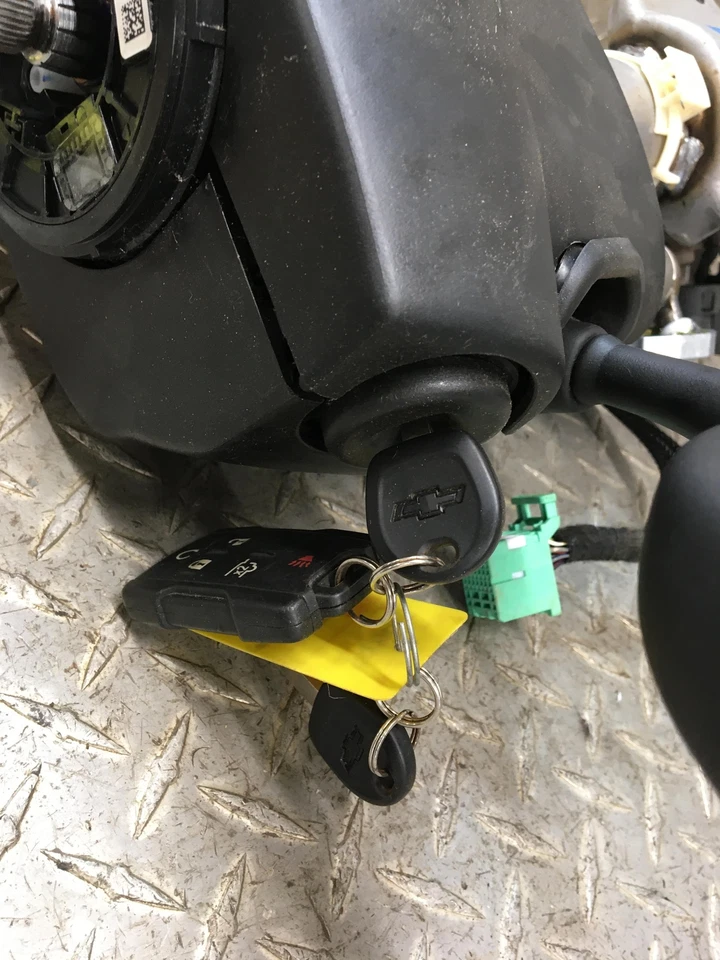 19 CHEVY/GMC SUBURBAN 1500 SERIES Steering Column Foto 3 de 4