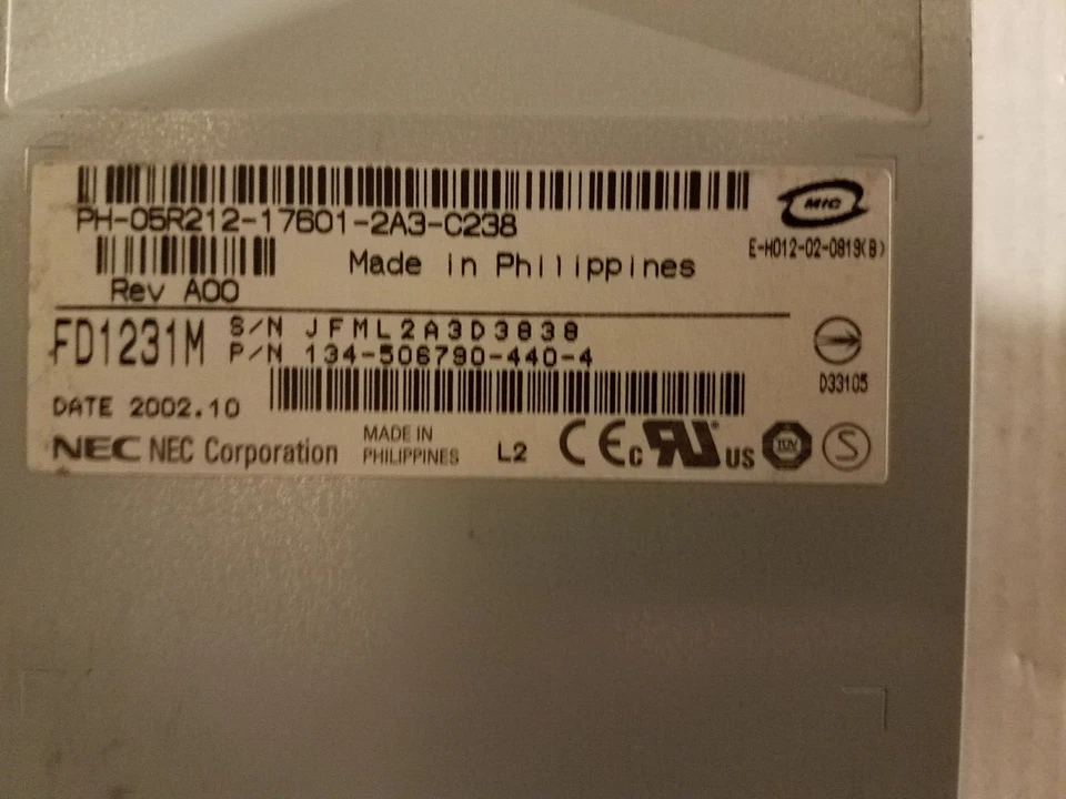 Unidad de disquete interna NEC FD1231M de 3,5" Biback sin bisel 134-506790-440-4 Foto 2 de 4