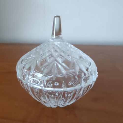 Small Crystal Glass Trinket Lidded Ring Dish VGC 8.5cm tall x 7.25cm wide - Picture 1 of 8
