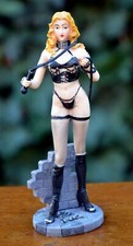 TOY SOLDIERS PAINTED SEXY GIRL LADY DOMINA WITH WHIP    