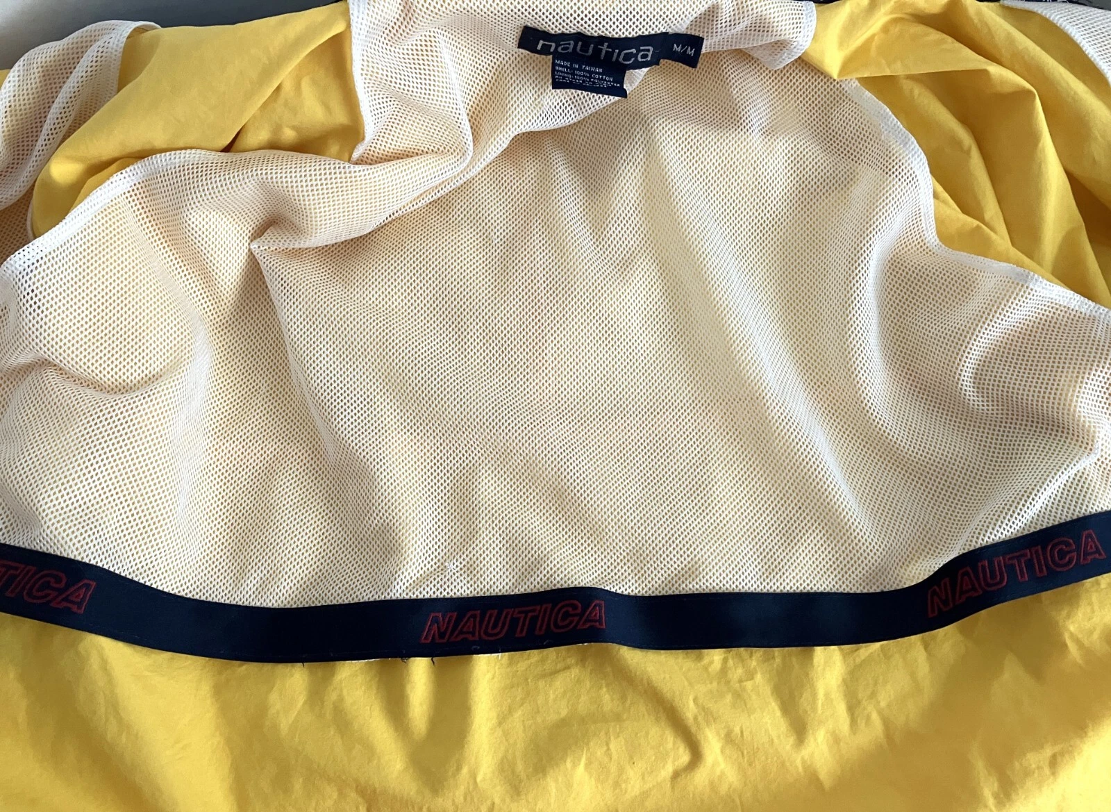 Nautica Jacket Windbreaker Mens Size Medium Hideaway Hood Yellow Blue Vintage image 7