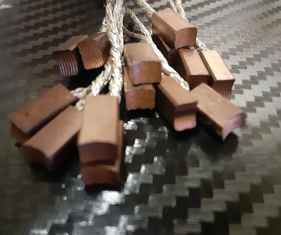 VINTAGE EPIC TRINITY SERRATED LAYDOWN HIGH PERFORMANCE BRUSHES W/O EYELET - Image 2 of 4