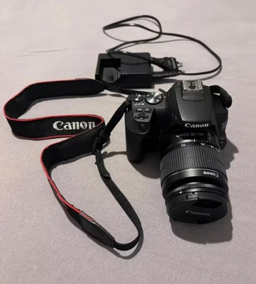 Canon EOS 250D DSLR Kamera Kit 18-55mm Objektiv - Zustand wie neu, wenig benutzt