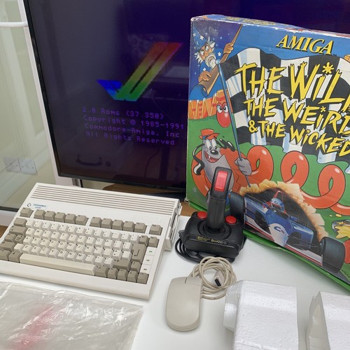 Commodore Amiga 600 - Fully Boxed Original Condition - Factory sealed! CLEAN A+ - Picture 1 of 23