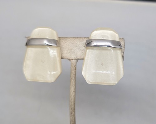 Vintage Kunio Matsumoto for Trifari Modernist Runway Statement Clip Earrings - Picture 7 of 9