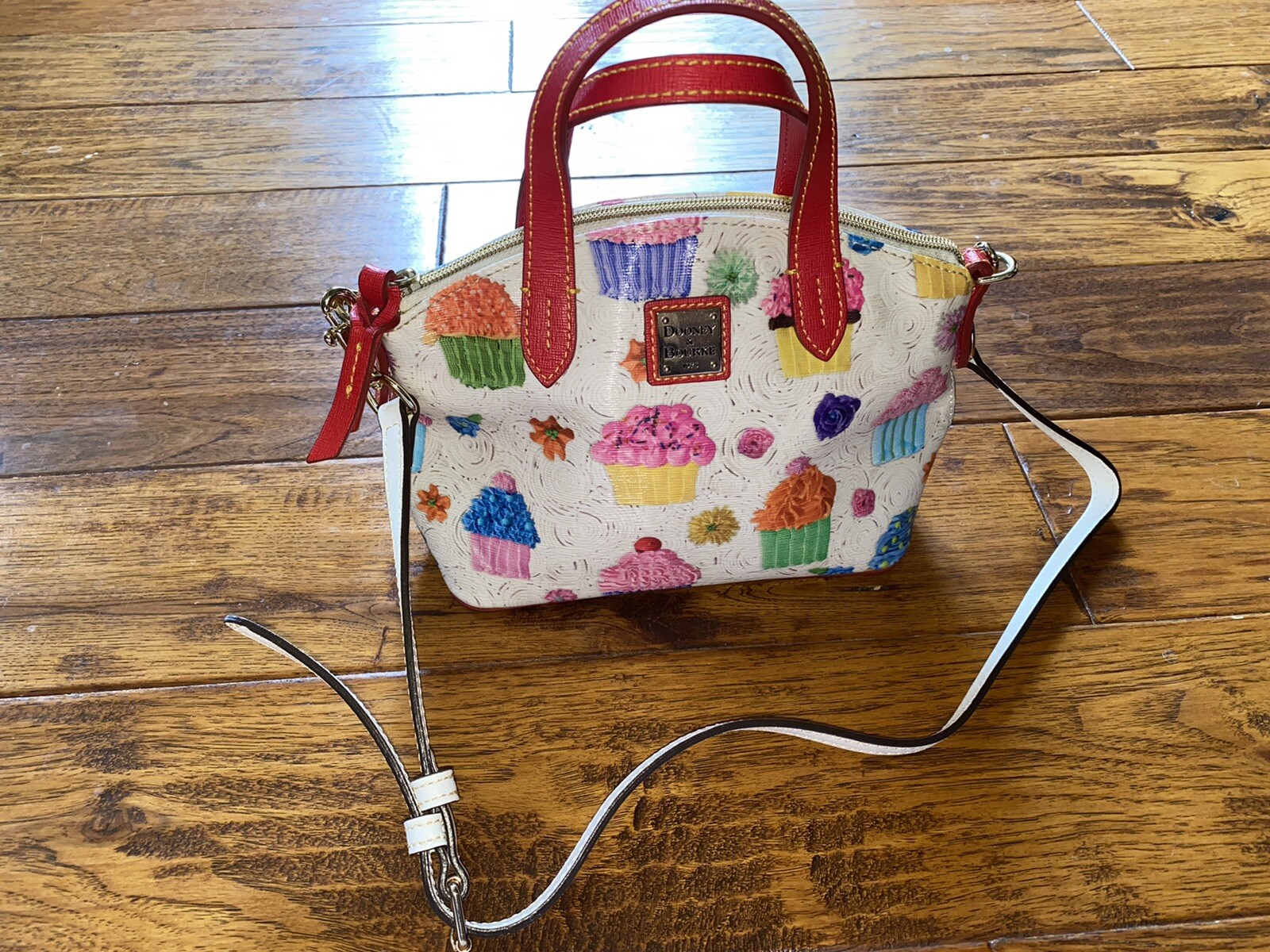 NWOT NEW Dooney and Bourke Cupcake Handbag Purse SWEET ADORABLE eBay
